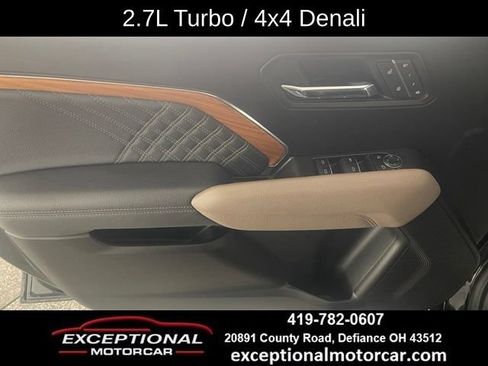 Used 2025 GMC Canyon Denali AWD/4WD image 35