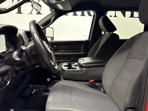 Used 2023 RAM 3500 Tradesman image 33