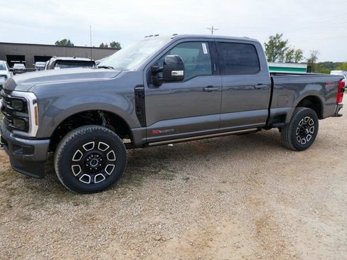 New 2026 Ford F350 Platinum w/ FX4 Off-Road Package image 7
