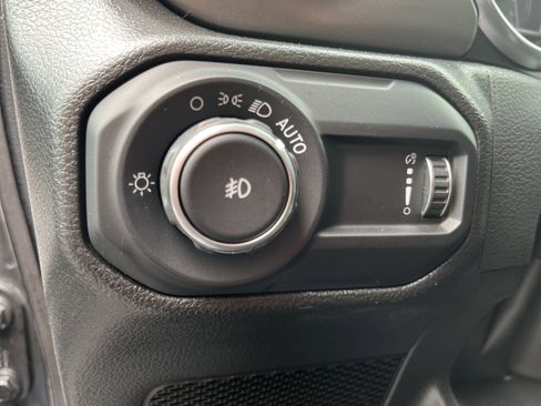 Used 2023 Jeep Wrangler Sport S image 21