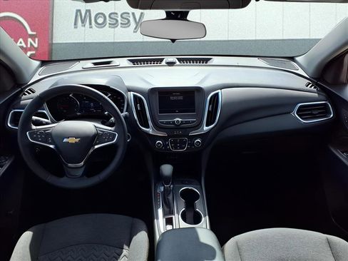 Used 2024 Chevrolet Equinox LT image 10