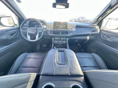 Used 2023 GMC Yukon XL SLT AWD/4WD image 21
