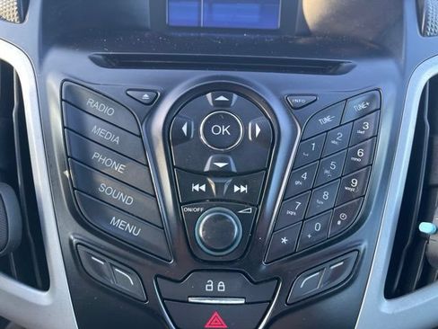 Used 2013 Ford Focus SE FWD image 16