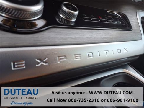 Used 2025 Ford Expedition Platinum w/ Driver's Package image 13