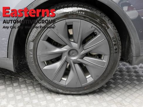 Used 2022 Tesla Model Y Long Range AWD/4WD image 8
