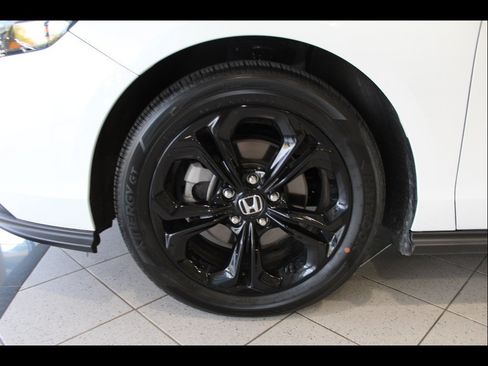 Certified 2025 Honda Accord SE image 9