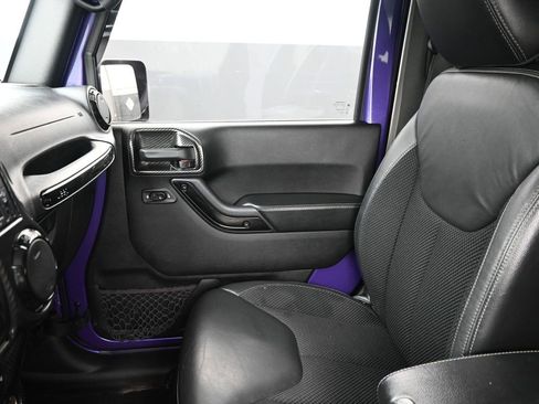 Used 2017 Jeep Wrangler Sahara image 20