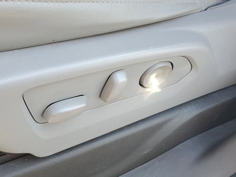 Used 2023 GMC Sierra 1500 SLT w/ SLT Premium Plus Package image 21