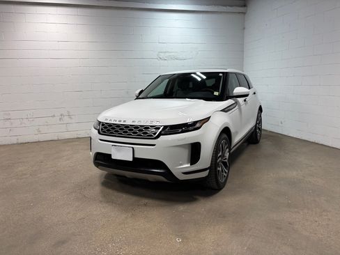 Used 2023 Land Rover Range Rover Evoque SE AWD/4WD image 2