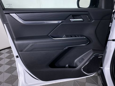 Certified 2025 GMC Acadia Elevation image 11