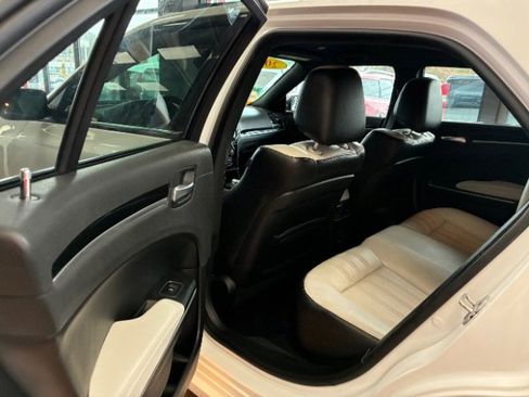 Used 2021 Chrysler 300 S image 32