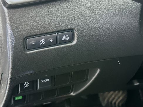 Used 2016 Nissan Rogue S w/ Appearance Package FWD image 16