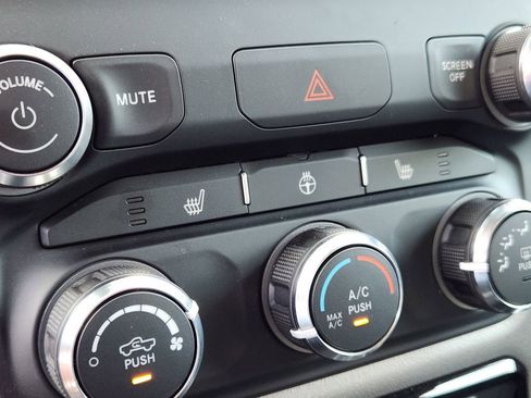 Used 2024 RAM 1500 Big Horn image 24