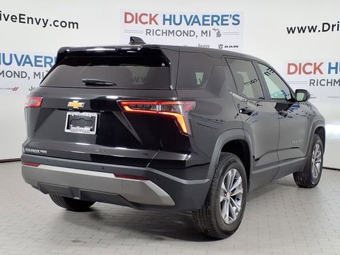 Used 2025 Chevrolet Equinox LT image 4