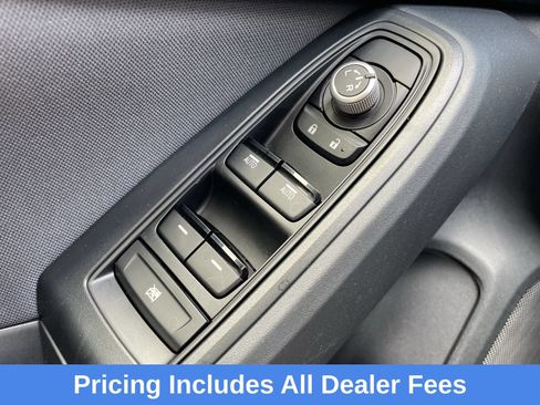Used 2023 Subaru Crosstrek 2.0i Premium AWD/4WD image 16