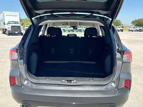Used 2021 Ford Escape SE w/ SE Sport Appearance Package FWD image 22