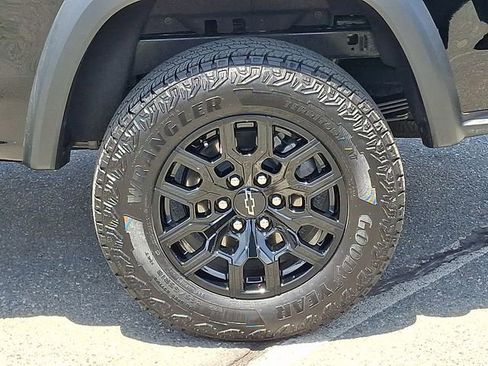 Used 2026 Chevrolet Colorado Trail Boss AWD/4WD image 29