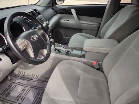 Used 2010 Toyota Highlander 2WD image 11