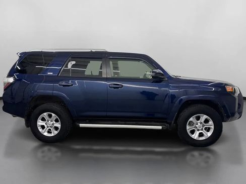 Used 2016 Toyota 4Runner SR5 image 11