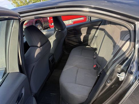 Used 2022 Toyota Corolla LE FWD image 12