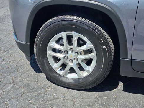 Certified 2021 Chevrolet Traverse LT FWD image 7
