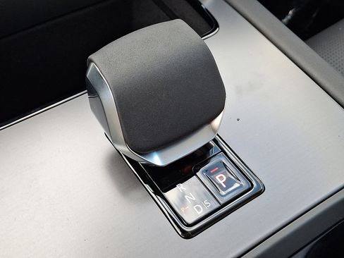 New 2025 Land Rover Discovery Sport S image 13