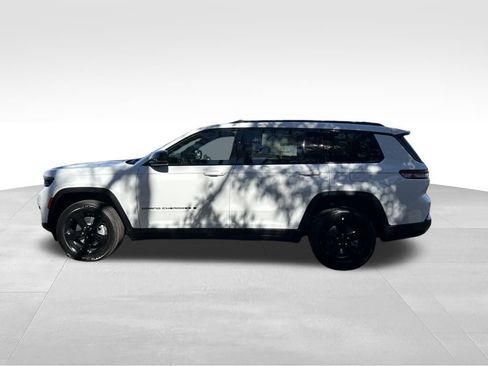 New 2025 Jeep Grand Cherokee L Altitude image 3