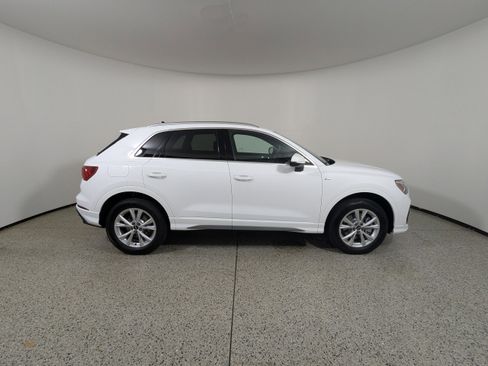 New 2025 Audi Q3 2.0T Premium image 8