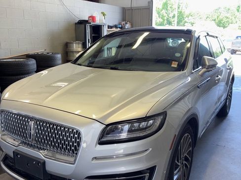Used 2019 Lincoln Nautilus Reserve FWD image 21