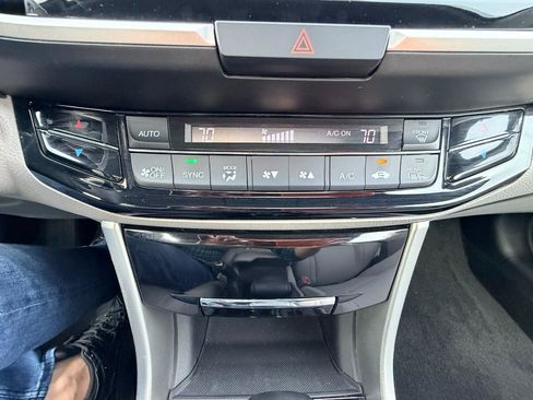 Used 2017 Honda Accord EX-L image 24