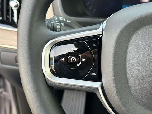 New 2026 Volvo XC90 B6 Ultra image 25