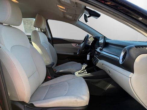 Used 2023 Kia Forte LXS w/ LXS Technology Package image 15