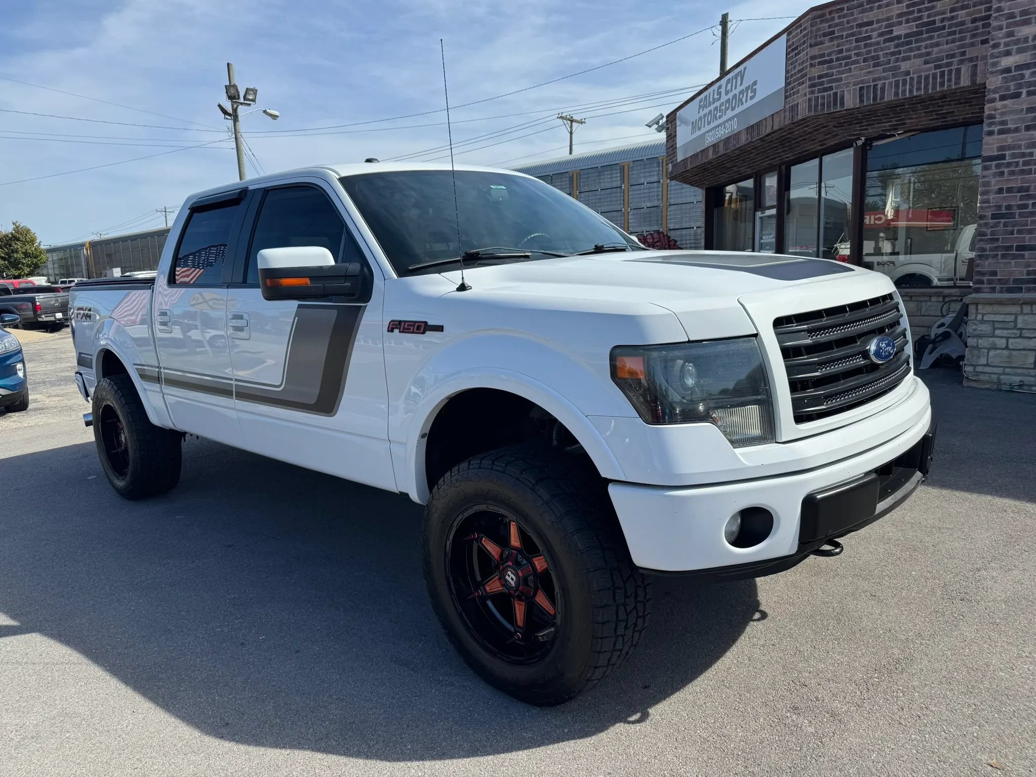 Used 2014 Ford F150 FX4 w/ Equipment Group 402A Luxury AWD/4WD image 22