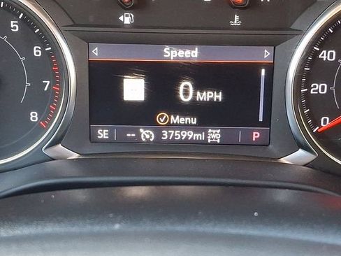 Used 2023 GMC Acadia SLE w/ Driver Convenience Package image 24