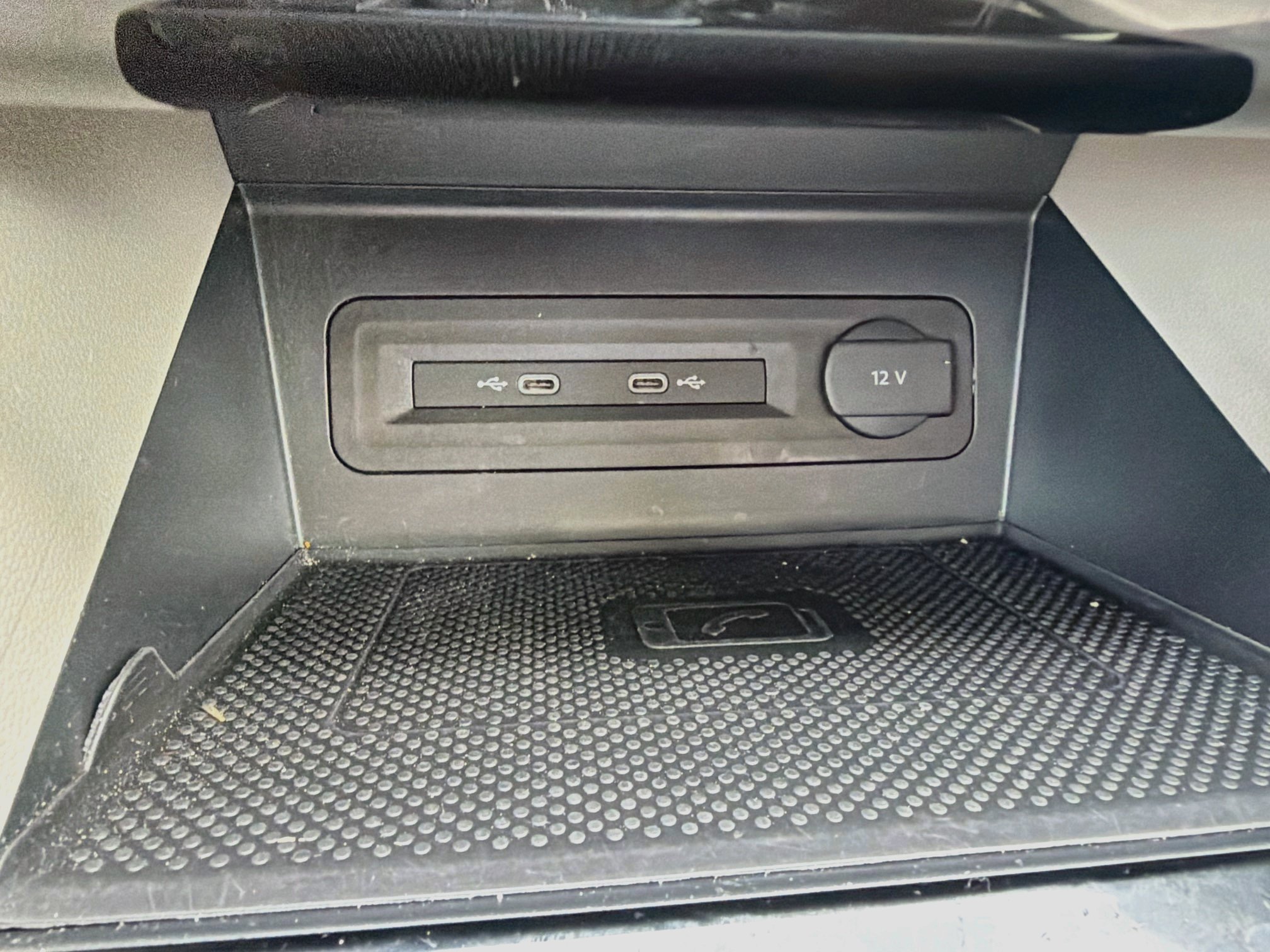 Used 2022 Volkswagen Atlas SE FWD image 32