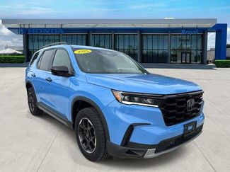 Used 2025 Honda Pilot TrailSport video 1