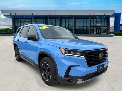 Used 2025 Honda Pilot TrailSport