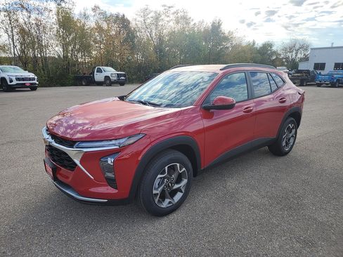 New 2026 Chevrolet Trax LT image 4