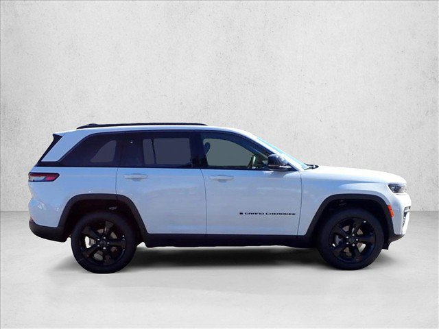 New 2027 Jeep Grand Cherokee Limited w/ Limited Altitude Package AWD/4WD image 5