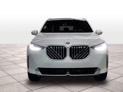 Used 2025 BMW X3 xDrive30 w/ Convenience Package AWD/4WD image 3