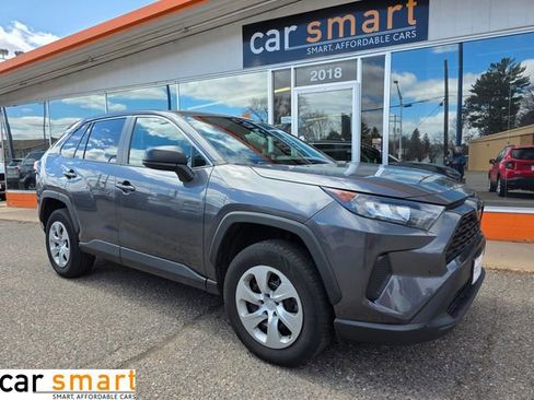 Used 2022 Toyota RAV4 LE image 1