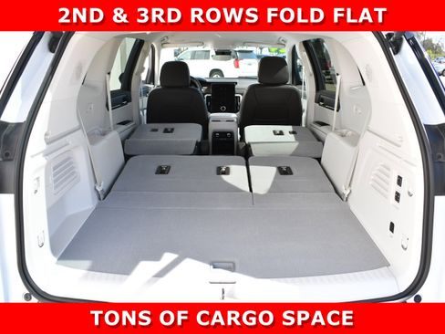 Used 2024 GMC Acadia Denali w/ Super Cruise Package image 10