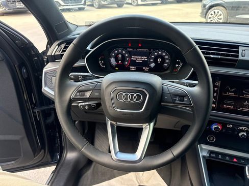 Used 2025 Audi Q3 2.0T Premium w/ Convenience Package AWD/4WD image 20