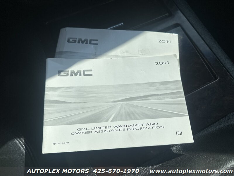 Used 2011 GMC Yukon Denali AWD/4WD image 29