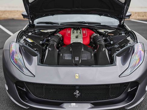 Used 2022 Ferrari 812 GTS image 28