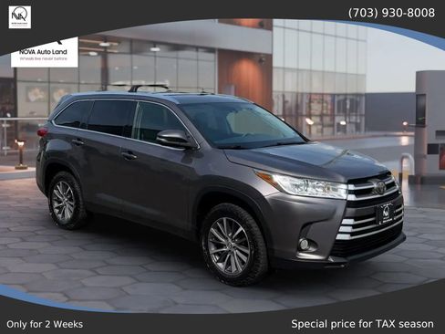 Used 2019 Toyota Highlander XLE FWD image 1