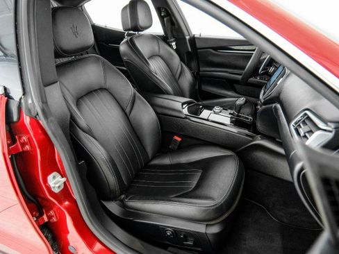 Used 2017 Maserati Ghibli S Q4 AWD/4WD image 35