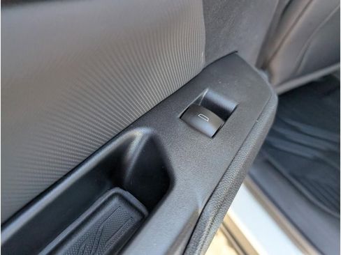 New 2026 Chevrolet Equinox EV LT image 11