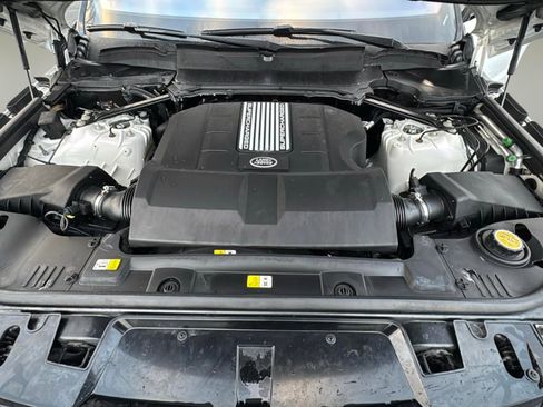 Used 2018 Land Rover Range Rover Sport SE image 21