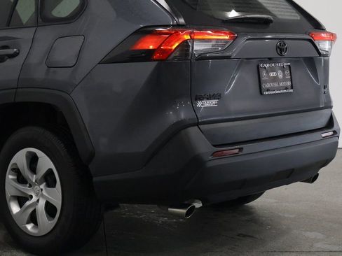 Used 2023 Toyota RAV4 LE image 10